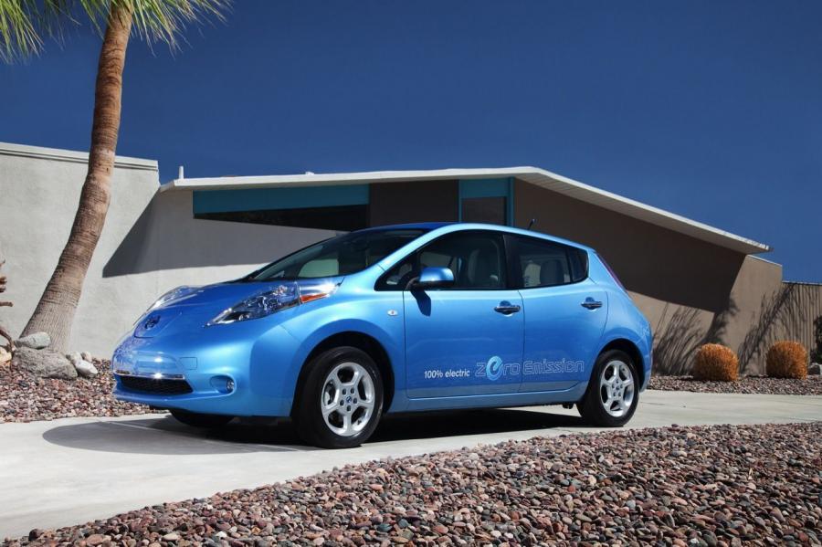  Nissan Leaf 2012 года  (фото 31 из 45)